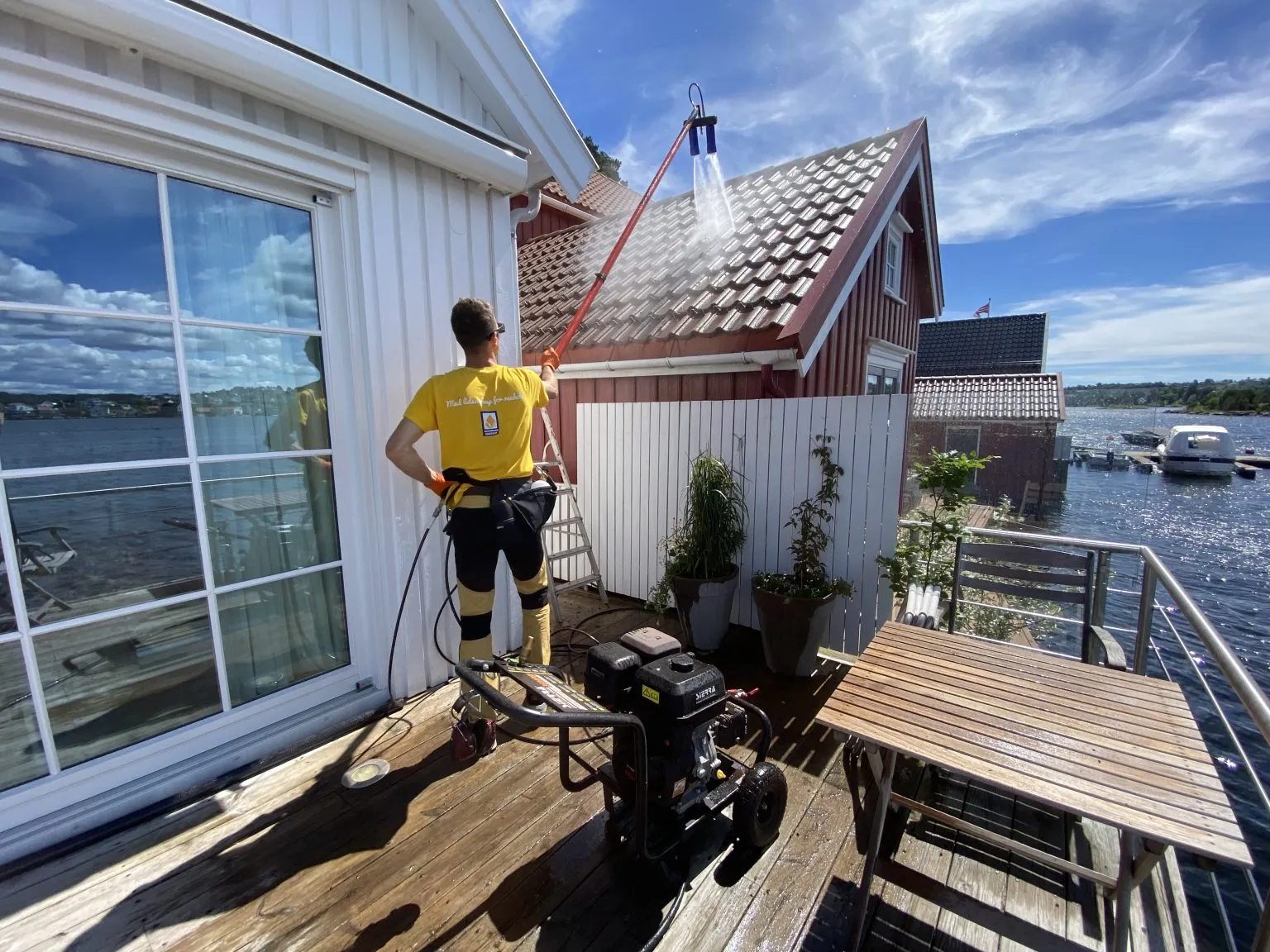 Diverse - Aquaman Service